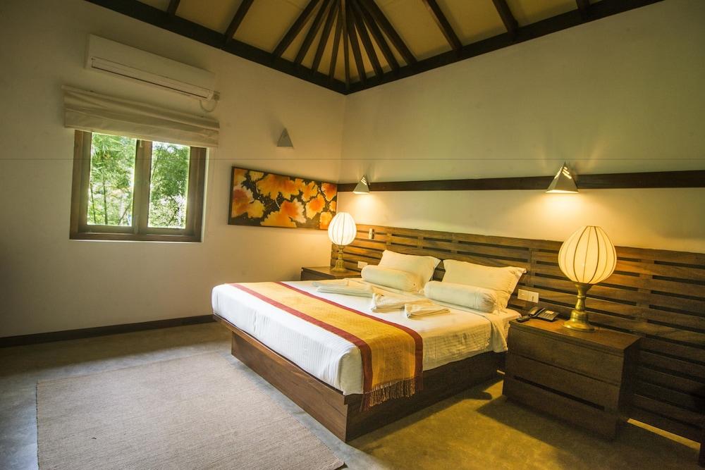 Roman Lake Ayurveda Boutique Resort - Level 1 Certified Ahungalla Eksteriør billede