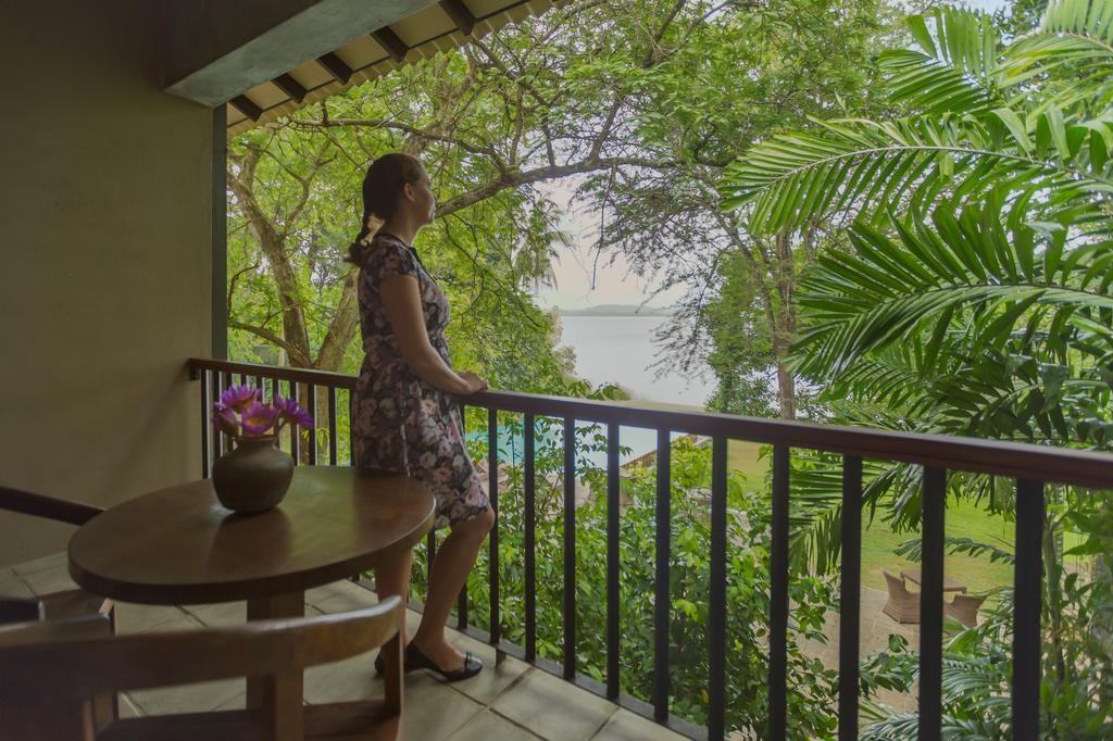 Roman Lake Ayurveda Boutique Resort - Level 1 Certified Ahungalla Eksteriør billede